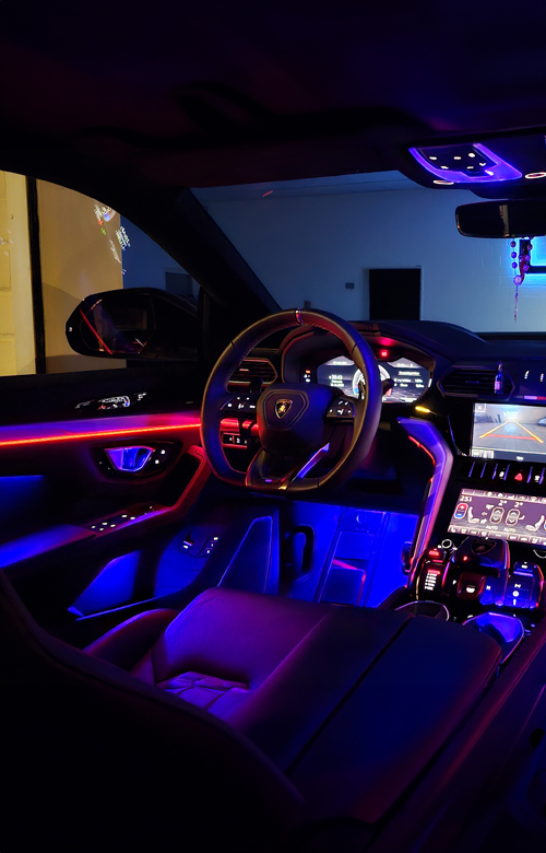 Ambient und Atmosphäre ins Auto mit einer LED Fußraumbeleuchtung!