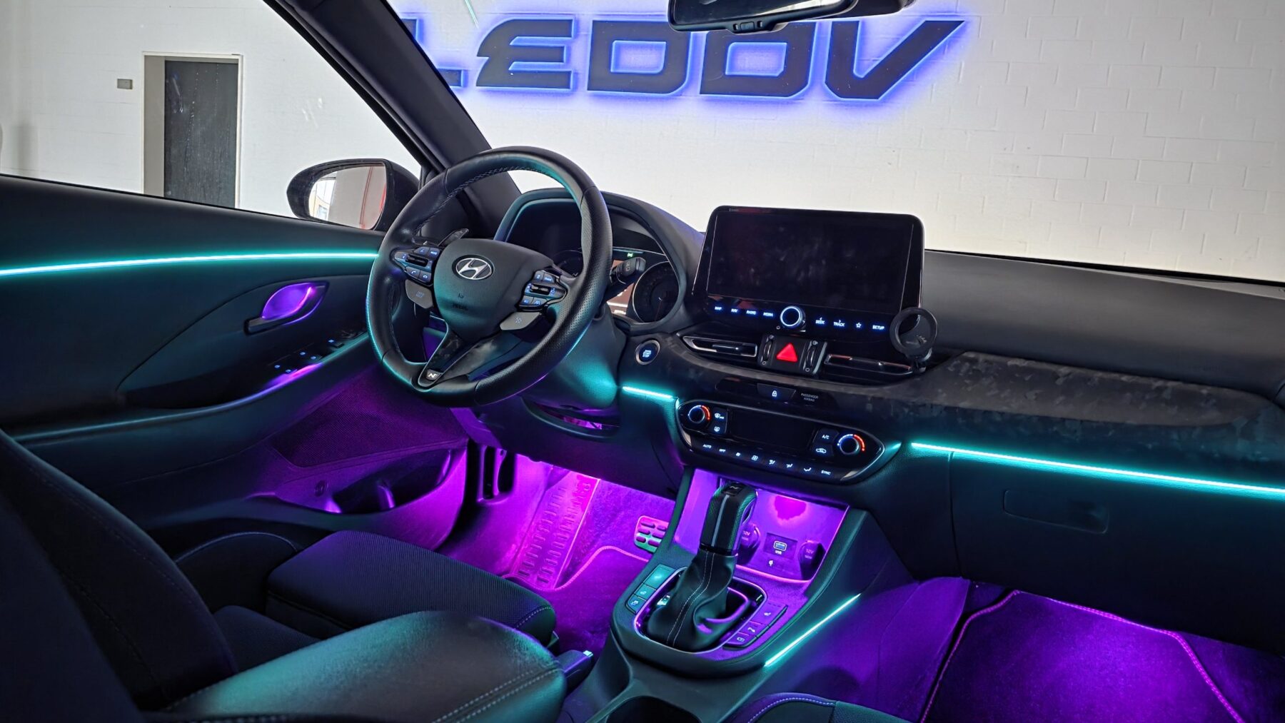 Hyundai I30/I30N Ambiente inkl. Einbau im Hyundai i30N – stilvoll & modern mit professionellem Einbau