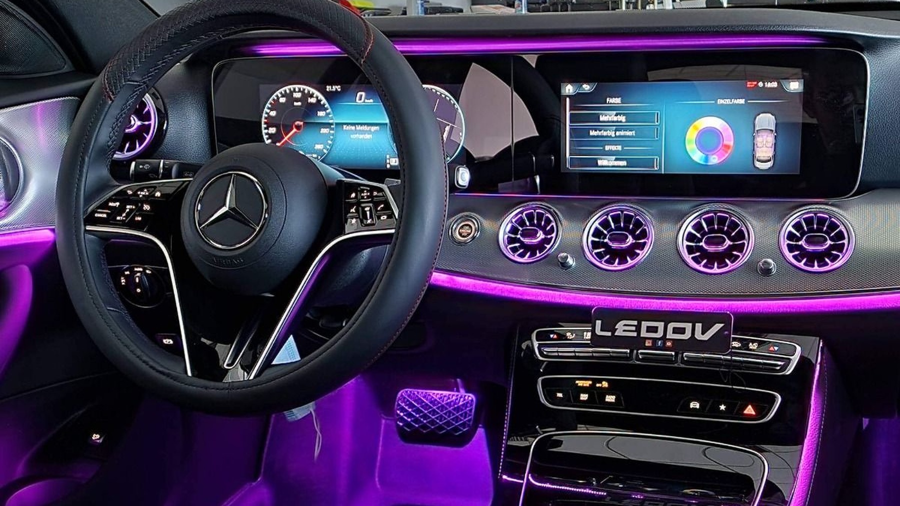 Mercedes-Benz E-Klasse W213 ohne Original-Ambiente mit nachgerüsteter RGB LED-Ambientebeleuchtung von LEDOV