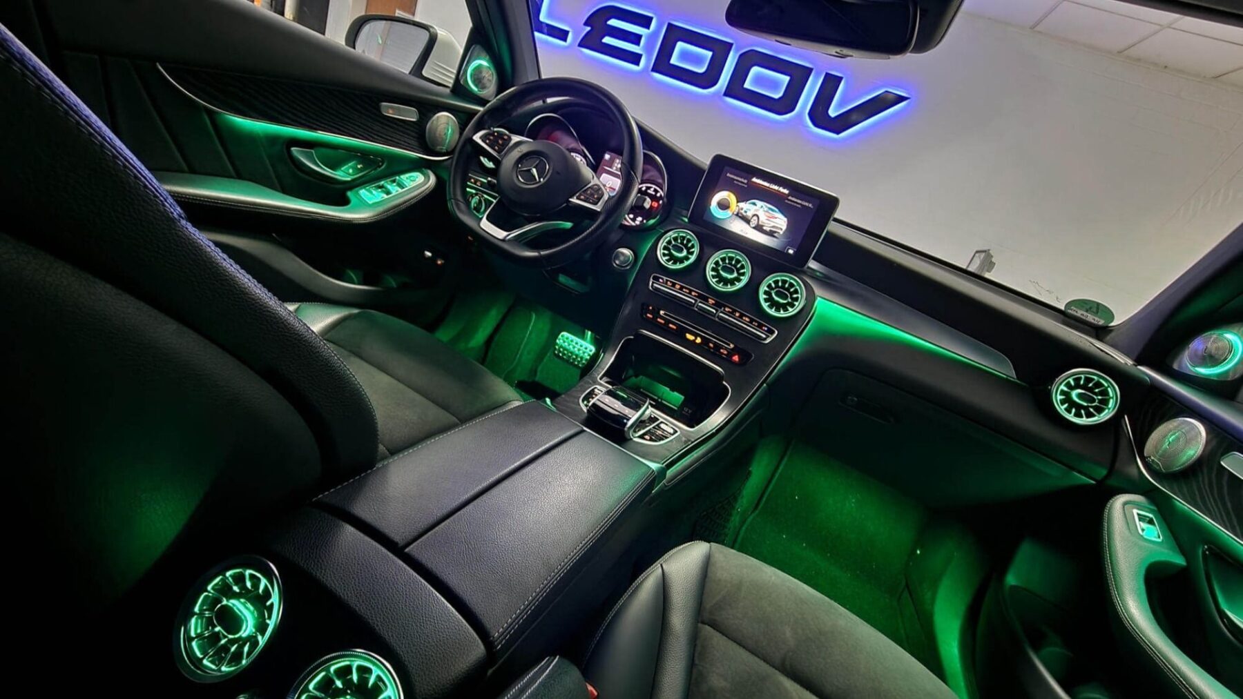 Mercedes C-Klasse W205 Ambientebeleuchtung LED Nachrüstung